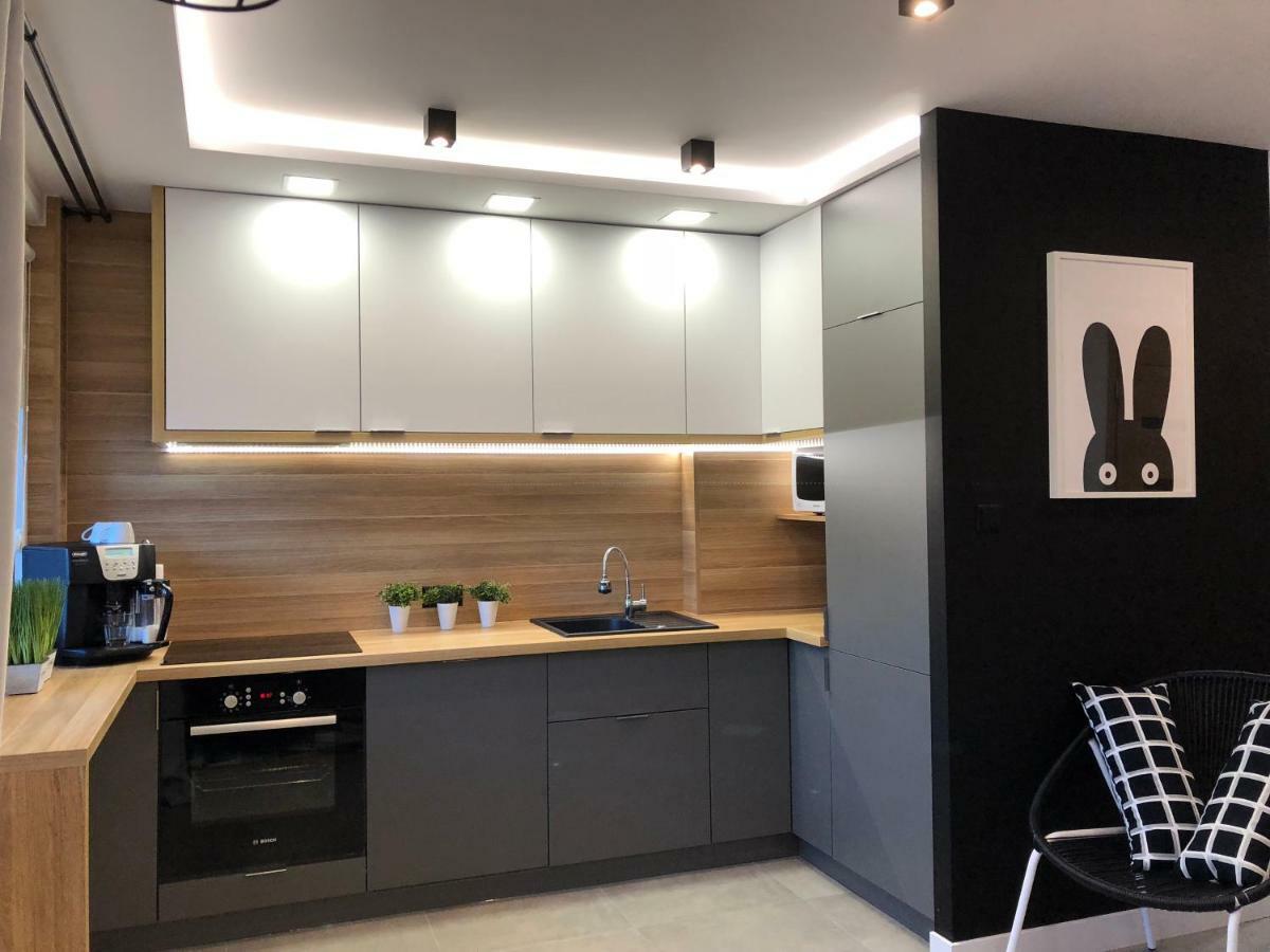 Family & Business Sauna Apartments Rynek Centrum Downtown - 2 Bedroom With Private Sauna, Balcony, Parking Kielce Exterior foto