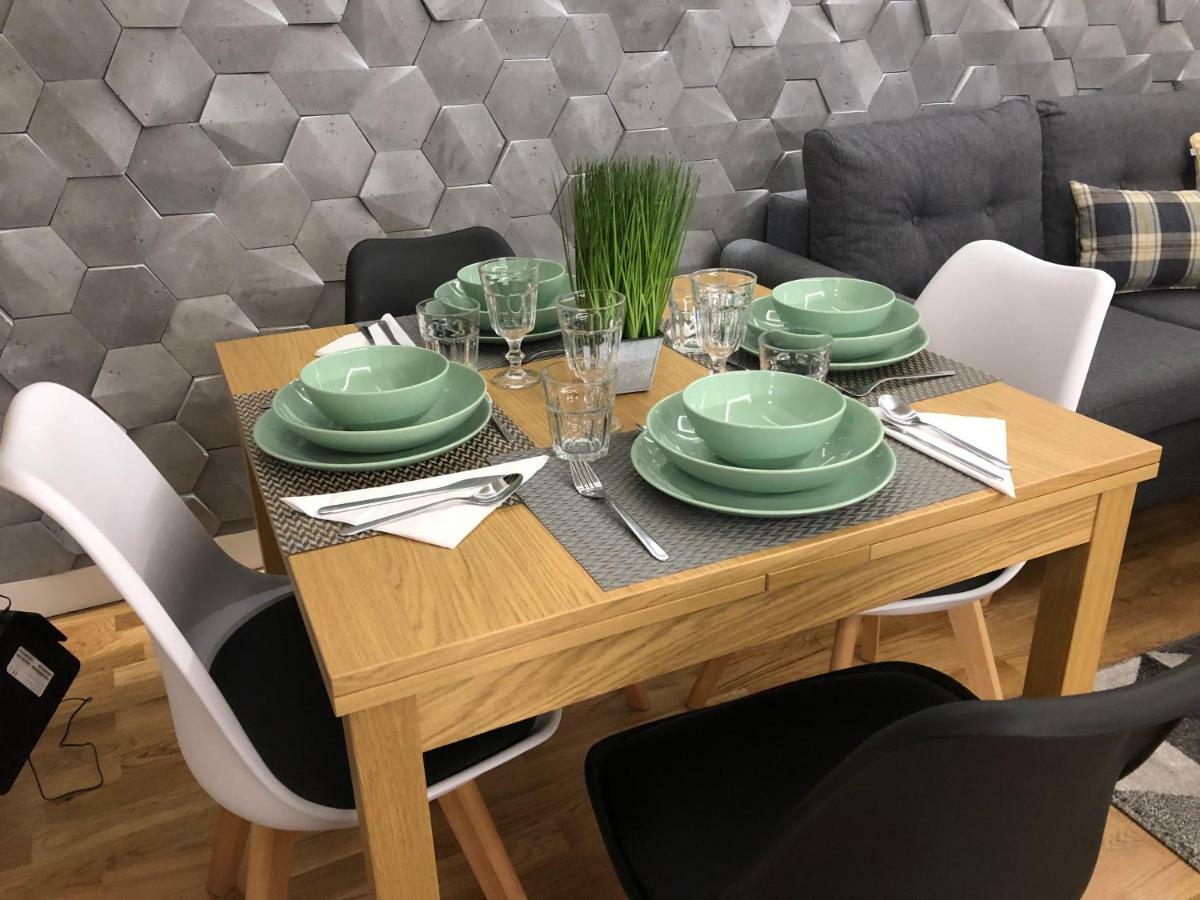 Family & Business Sauna Apartments Rynek Centrum Downtown - 2 Bedroom With Private Sauna, Balcony, Parking Kielce Exterior foto